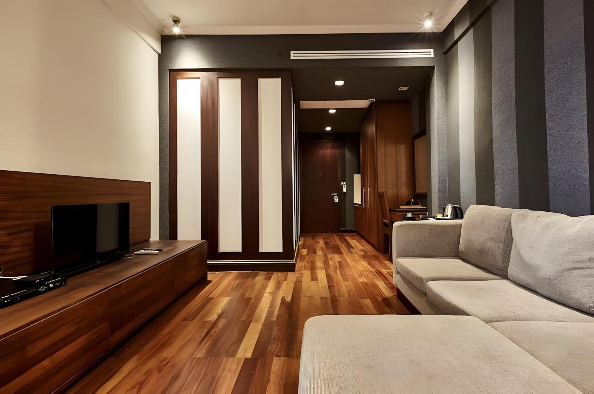 Wish Inn Silom - วิช อินน์ สีลม X Bangkok Exterior foto