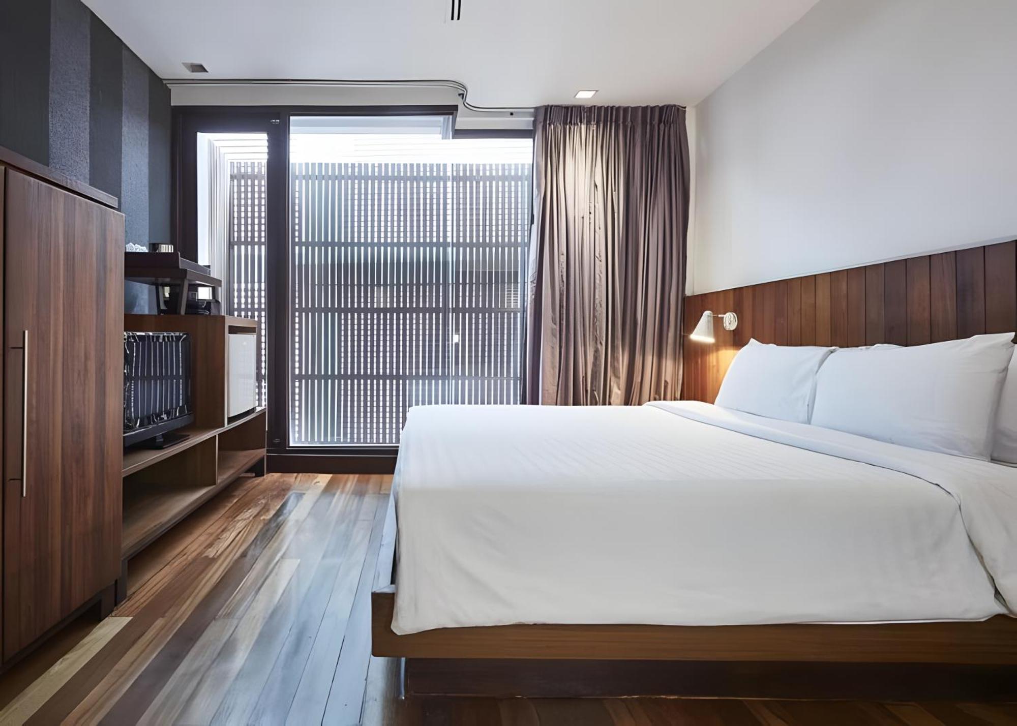 Wish Inn Silom - วิช อินน์ สีลม X Bangkok Exterior foto